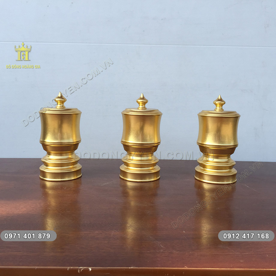 đ&agrave;i thờ d&aacute;t v&agrave;ng
